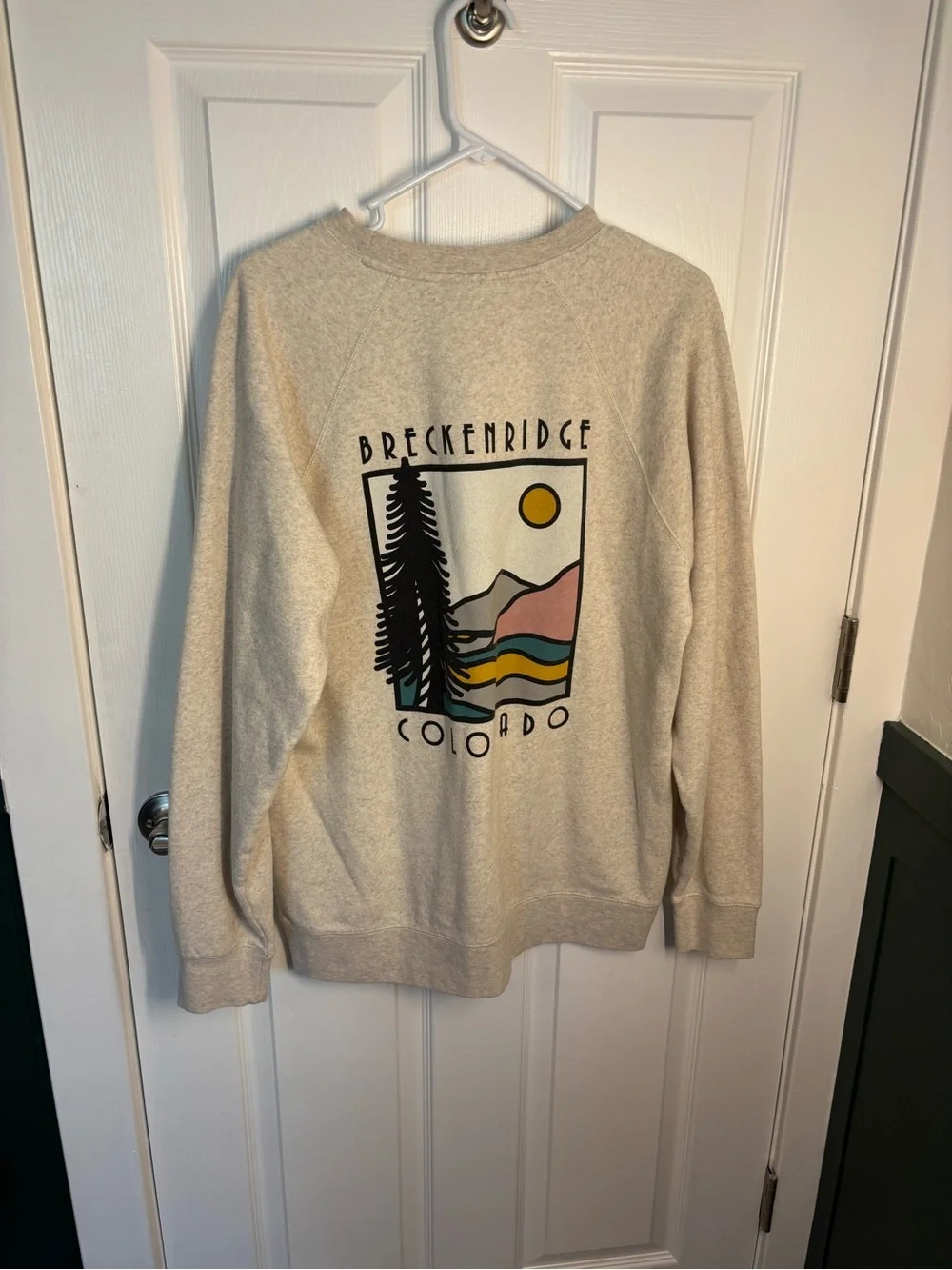 Breckenridge Colorado Beige Graphic Crewneck Sweatshirt
